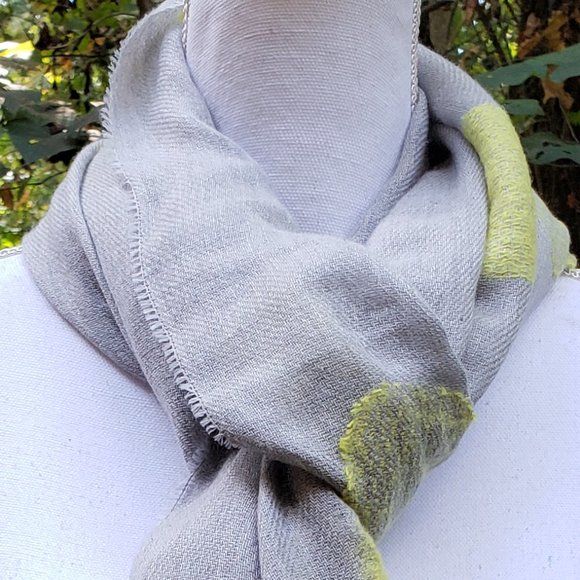 TALBOTS Wool Blend Fringed Scarf Oblong Grey Chartreuse New - Picture 8 of 11
